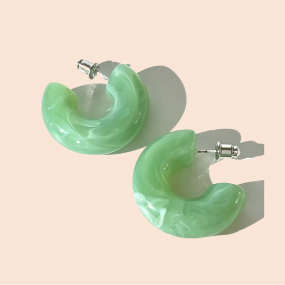 Jayde Resin Hoop Earrings - Picture 6 of 8